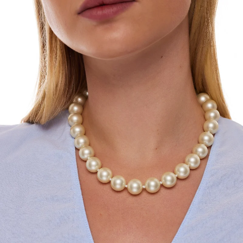 Light Cultura Pearl Necklace