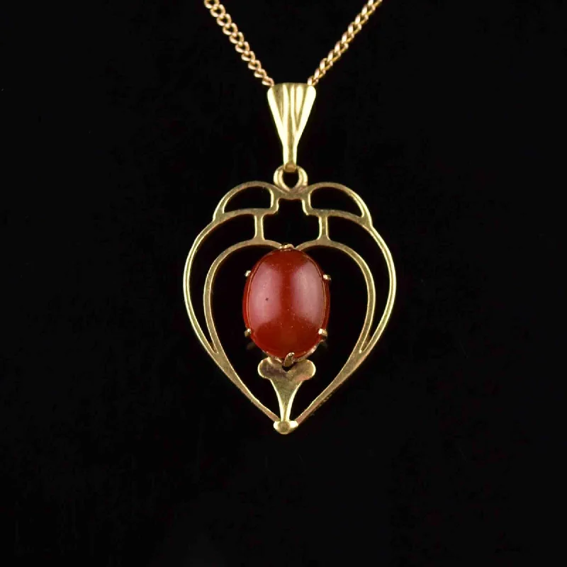 Vintage Art Deco Gold Carnelian Cabochon Pendant Necklace