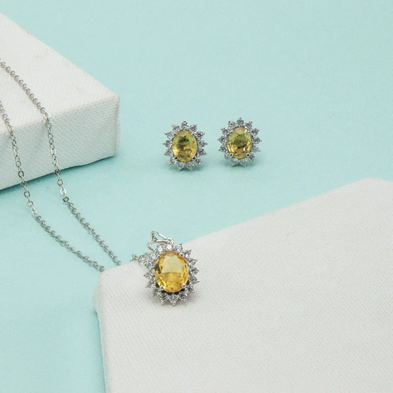 Nipura Aureolin Floral Halo Necklace-set